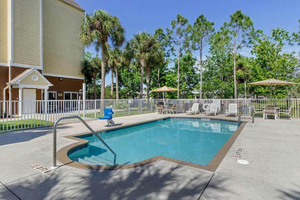 Quality Inn & Suites Lehigh Acres Fort Myers Екстер'єр фото